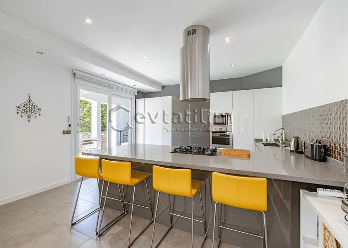 Vila Myndos By Evtatilim Center *